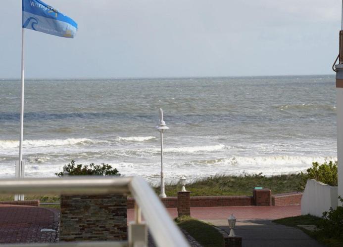 Seepferdchen - Kuscheliges Apartment Mit Meerblick-Balkon Wangerooge Eksteriør bilde